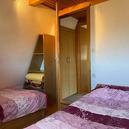 Vikendica Mati * クープレス